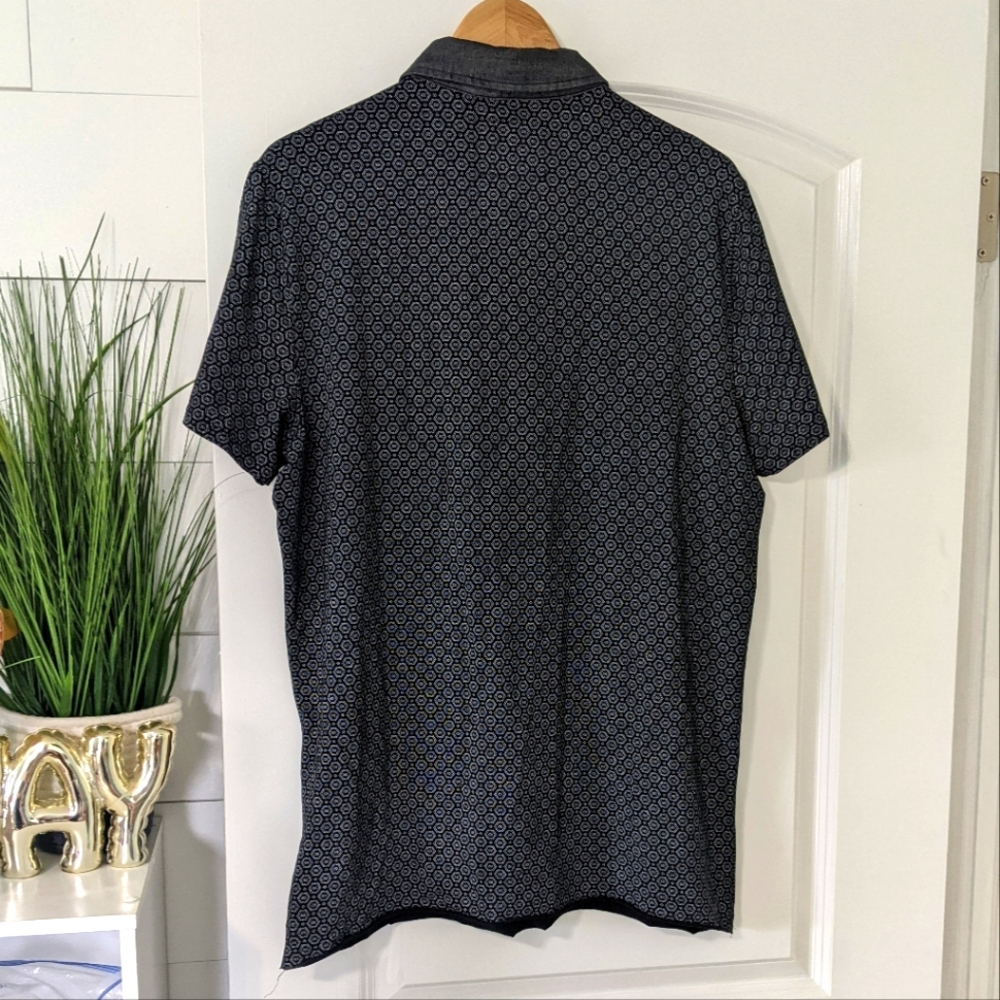 Express Stretch Polo Geo Design Size XL - Picture 2 of 5